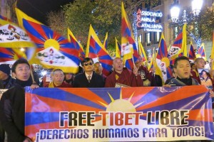 Marcha-en-Barcelona-en-el-Dia-de-los-Derechos-Humanos