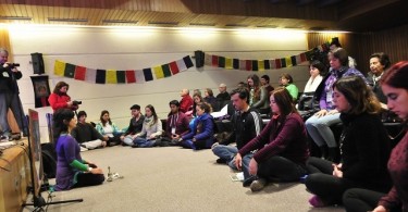 Meditacion en Celebracion 80Cumpleanos Dalai Lama por Amigos del Tibet Chile