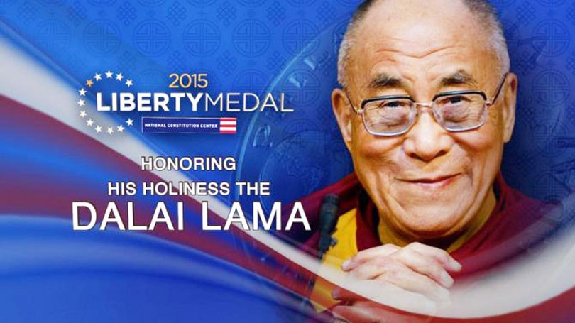 Dalai-lama-medalla-de-la-libertad-2015