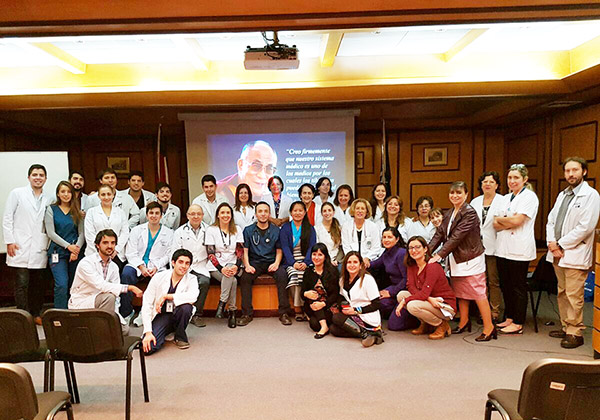 conferencia-hospital-carabineros-medicos-tibetanos-chile