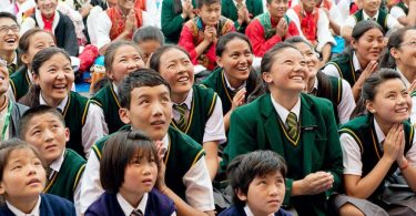 estudiantes-tibetanos-en-India_web