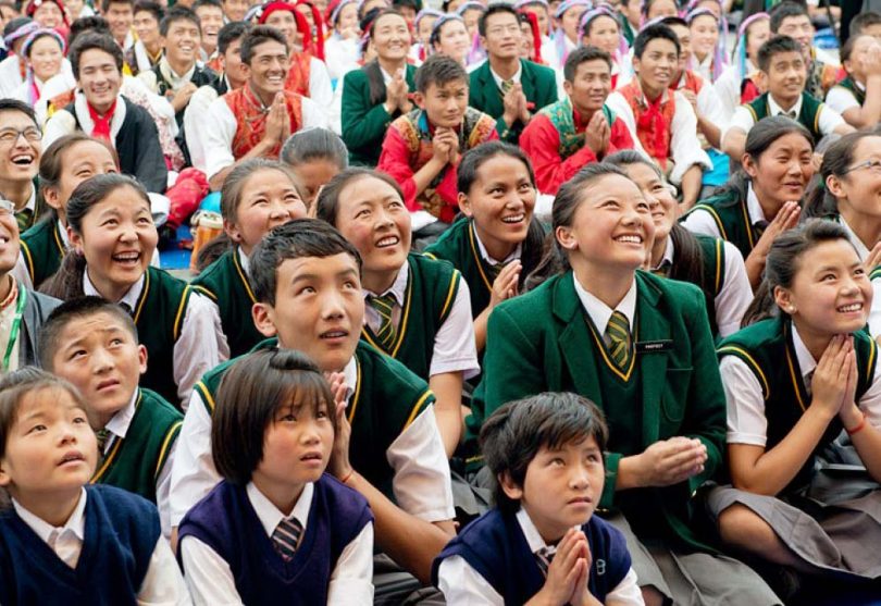 estudiantes-tibetanos-en-India_web